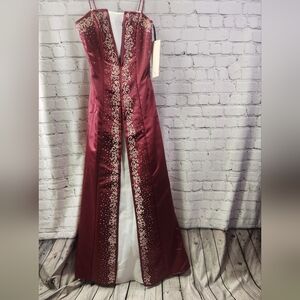 Fiesta Burgundy Formal Evening Prom Gown - size xsmall NWT